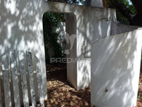 Moradia t2 térrea com piscina em vale navio, albufeira