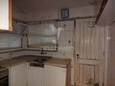 Moradia t2 térrea com piscina em vale navio, albufeira