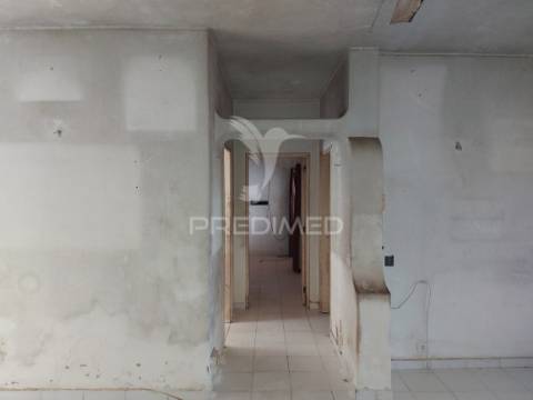 Moradia t2 térrea com piscina em vale navio, albufeira