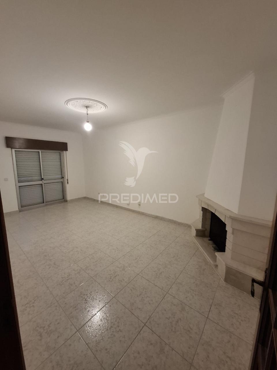 Apartamento t3 com garagem | excelente oportunidade!