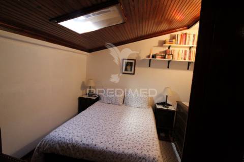 Moradia geminada t3 | centro da vila | pronta a habitar