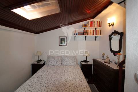 Moradia geminada t3 | centro da vila | pronta a habitar