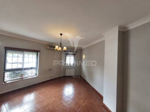 Apartamento r/c t3 | vila nova da barquinha - santarém