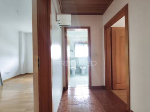 Apartamento r/c t3 | vila nova da barquinha - santarém