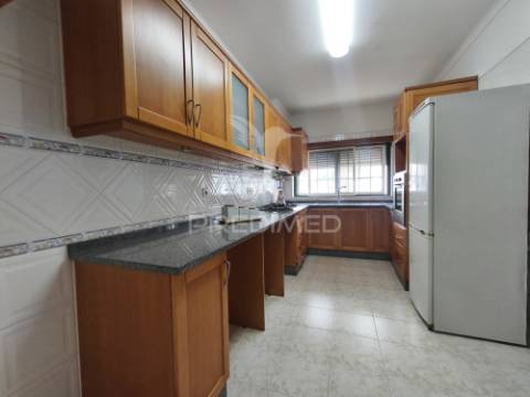 Apartamento r/c t3 | vila nova da barquinha - santarém
