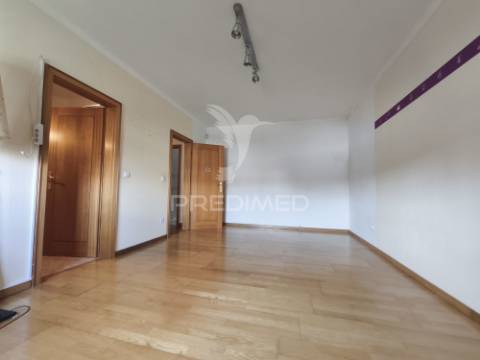 Apartamento r/c t3 | vila nova da barquinha - santarém