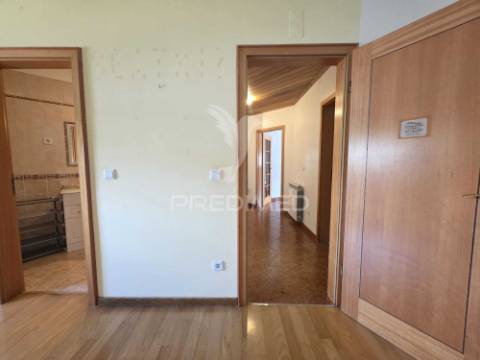 Apartamento r/c t3 | vila nova da barquinha - santarém