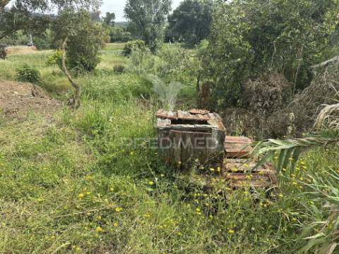 Moradia v3 com projeto em aprovação, pinhel, ourém