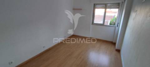 Apartamento t2 em alhandra