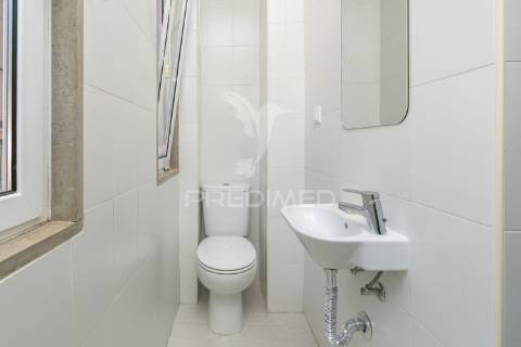 Apartamento t1+1 com vista rio junto museu da arte antiga