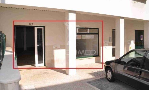 Loja comercial com 77m² no centro da figueira da foz