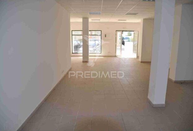 Loja comercial com 77m² no centro da figueira da foz
