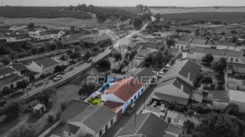 Moradia t3 térrea com quintal e garagem