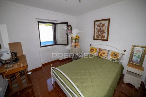 Moradia t3 térrea com quintal e garagem