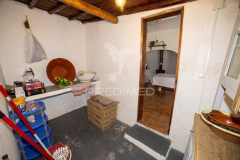 Moradia t3 térrea com quintal e garagem