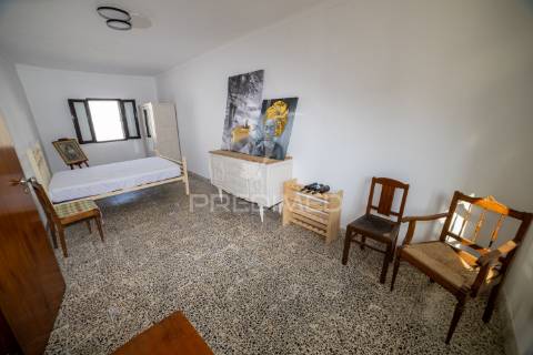 Moradia t3 térrea com quintal e garagem