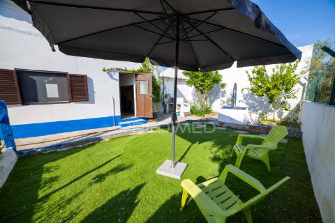 Moradia t3 térrea com quintal e garagem