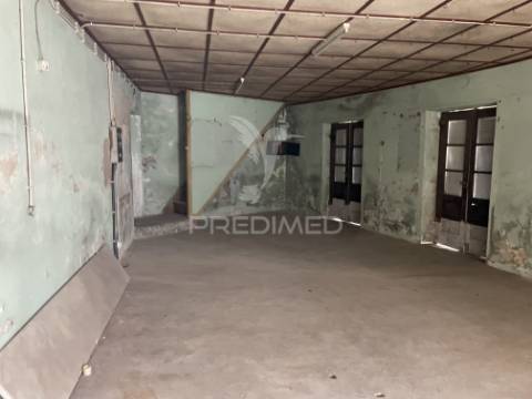 Casa restauro com projeto aprovado - tougues