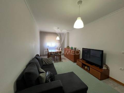 Apartamento t2 | trofa | junto à estação de comboios e variante