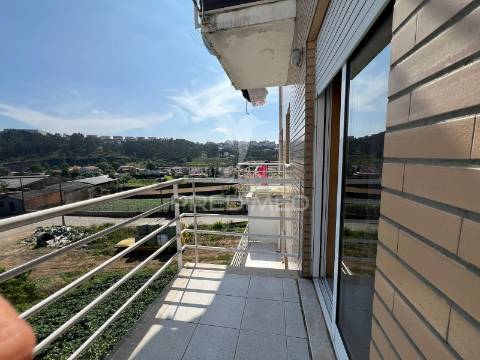 Apartamento t2 | trofa | junto à estação de comboios e variante
