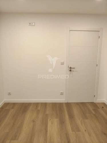 T2+1 moderno, mobilado e equipado | design contemporâneo e pronto a habitar