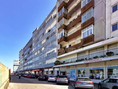 Apartamento t1 à venda no centro da amadora