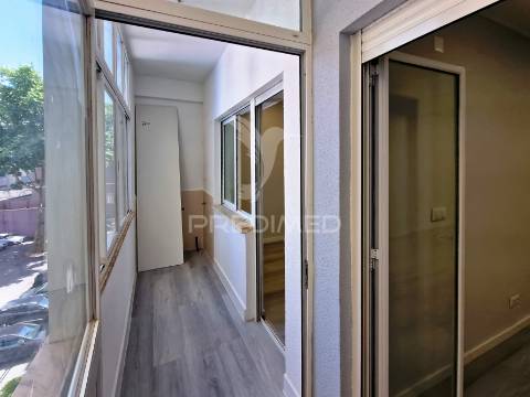 Apartamento t1 à venda no centro da amadora