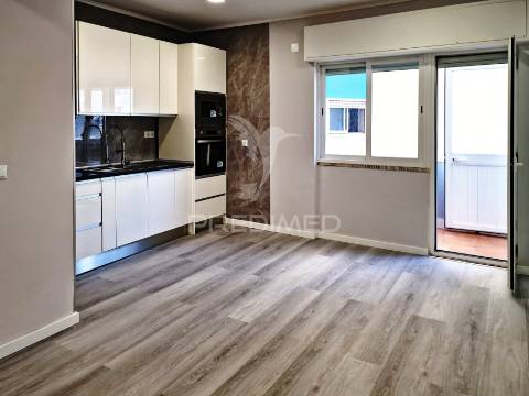 Apartamento t1 à venda no centro da amadora