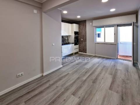 Apartamento t1 à venda no centro da amadora