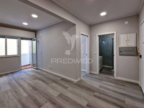 Apartamento t1 à venda no centro da amadora