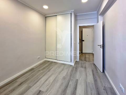Apartamento t1 à venda no centro da amadora