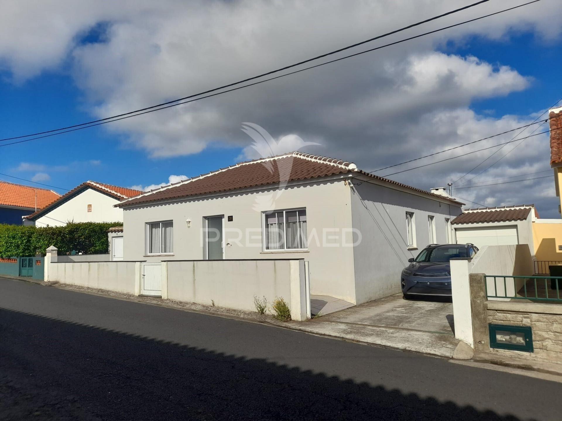 Moradia t3 com garagem | excelente localização
