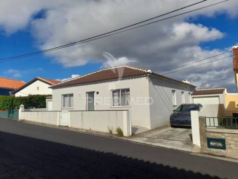 Moradia t3 com garagem | excelente localização