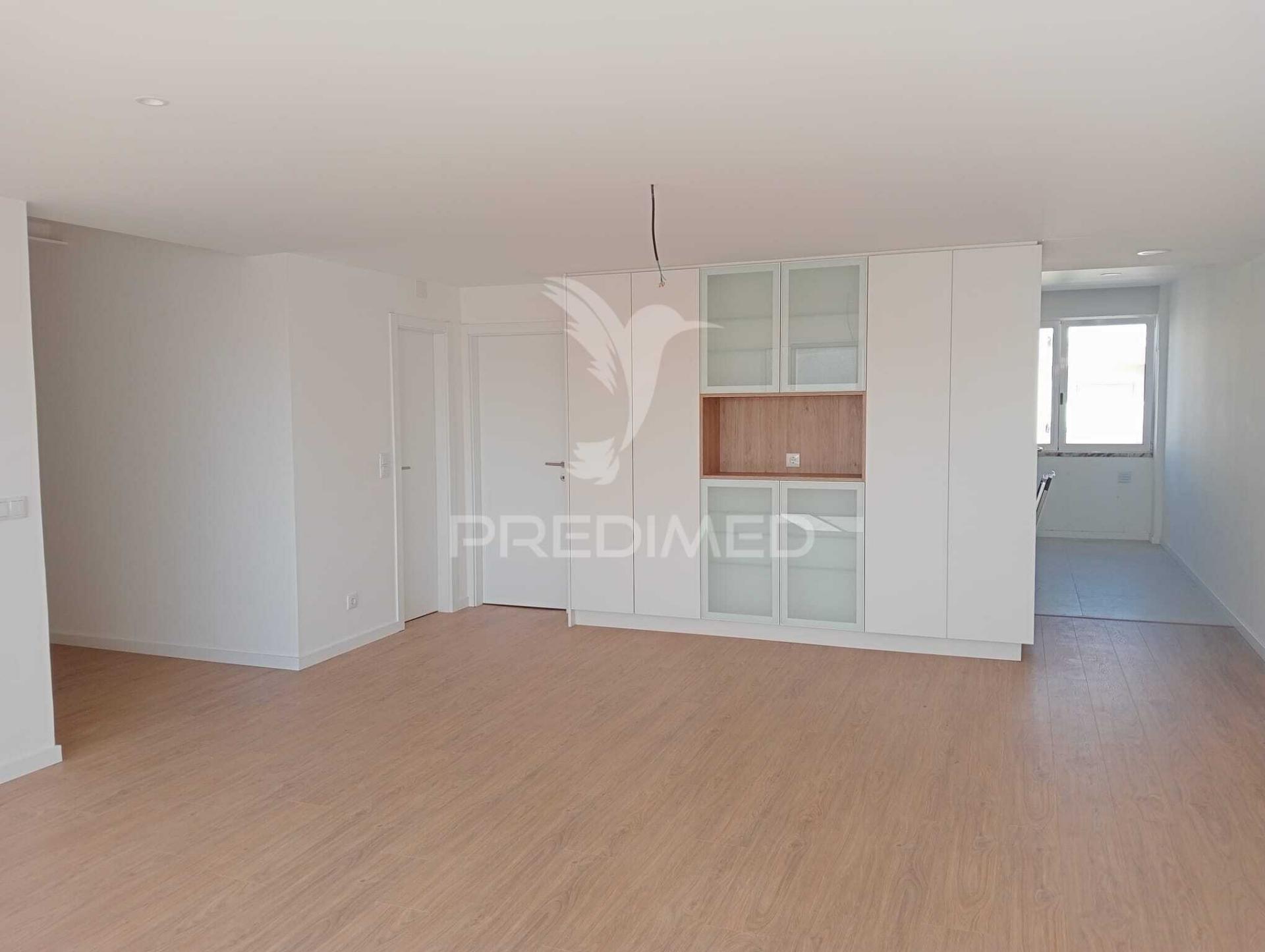 Apartamento t3 totalmente remodelado - rua pedro álvares cabral, leiria