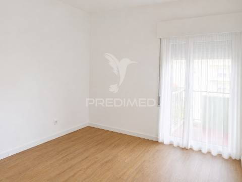 Apartamento t3 totalmente remodelado - rua pedro álvares cabral, leiria