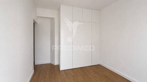 Apartamento t3 totalmente remodelado - rua pedro álvares cabral, leiria