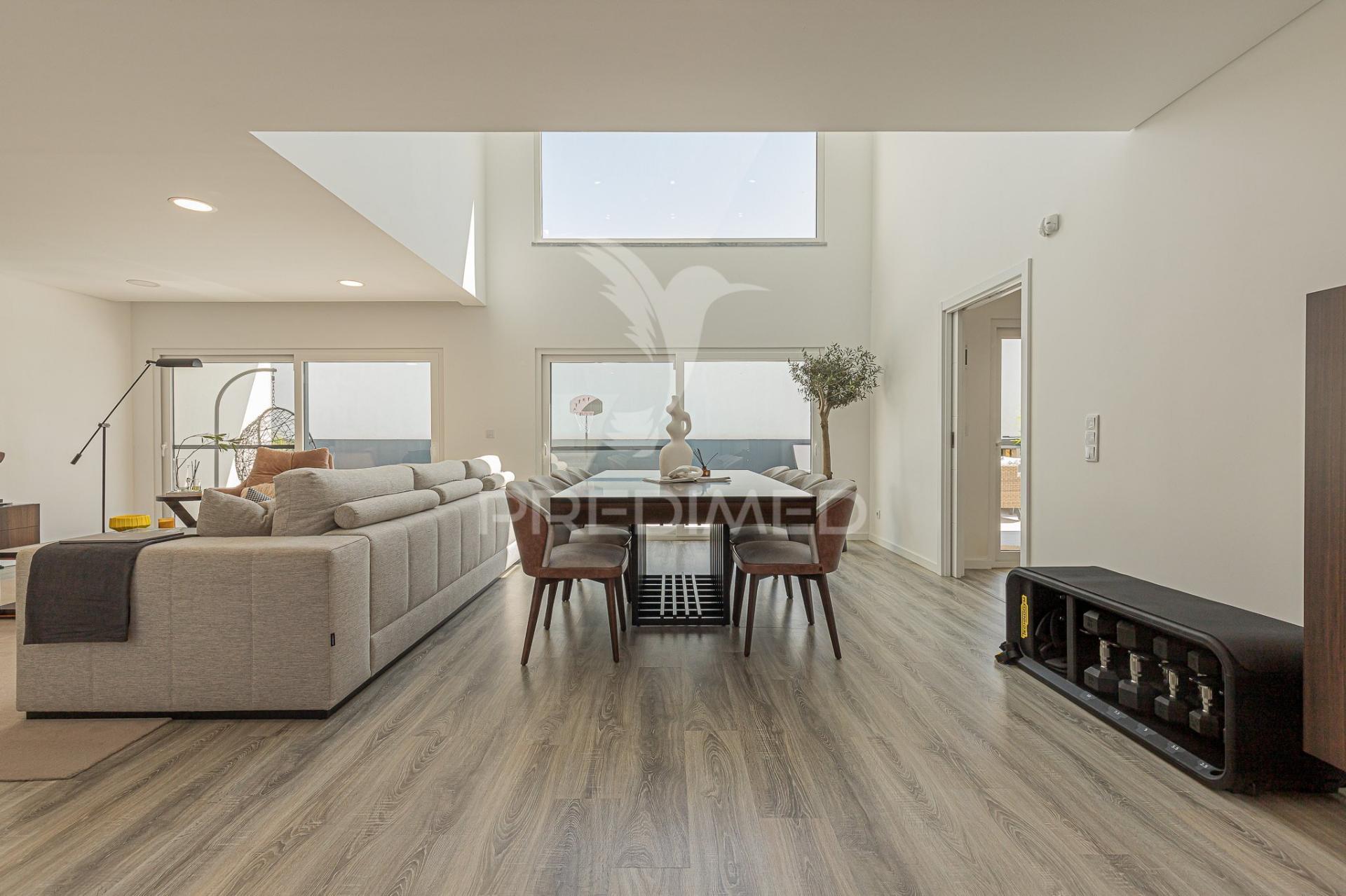 Moradia 4 suites, aroeira