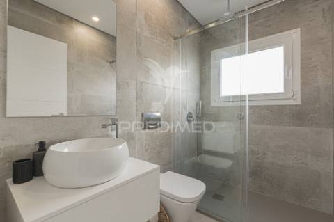 Moradia 4 suites, aroeira