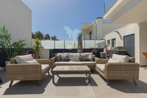 Moradia 4 suites, aroeira