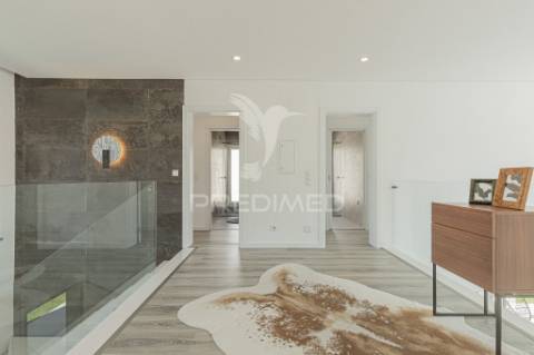 Moradia 4 suites, aroeira