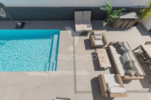 Moradia 4 suites, aroeira