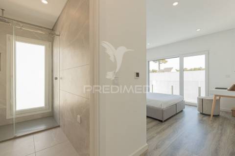 Moradia 4 suites, aroeira