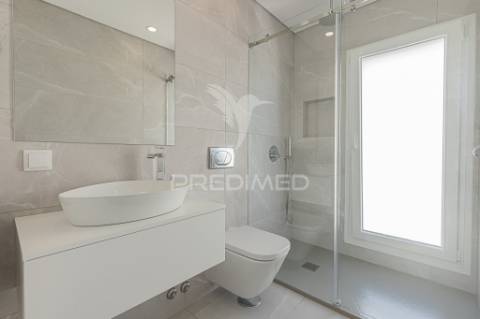 Moradia 4 suites, aroeira