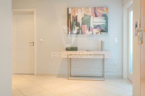 Apartamento t4 na prestigiada urbanização dos pinheiros – abrantes.