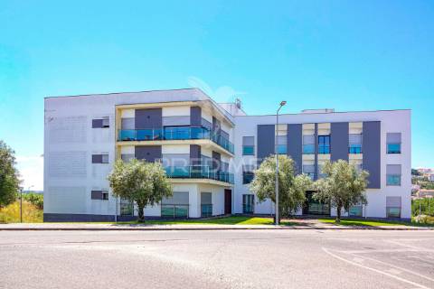 Apartamento t4 na prestigiada urbanização dos pinheiros – abrantes.