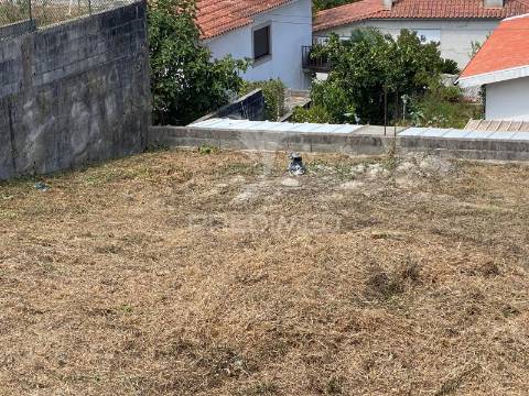 Lote de terreno para construção