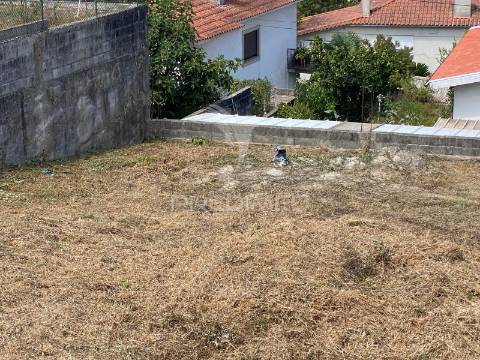 Lote de terreno para construção