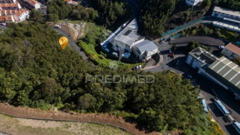 Terreno com 2020 m² freguesia do caniço concelho de santa cruz.