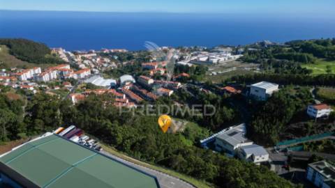 Terreno com 2020 m² freguesia do caniço concelho de santa cruz.