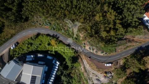 Terreno com 2020 m² freguesia do caniço concelho de santa cruz.